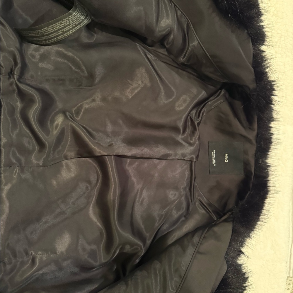 Mango Black Faux Fur crop Jacket sz S - Picture 5 of 7